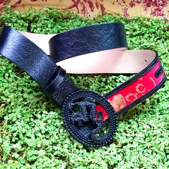 STREETS AHEAD Red Oriental Fabric Inset Black Leather Artsy Dragon Buckle Belt - Picture 2 of 16